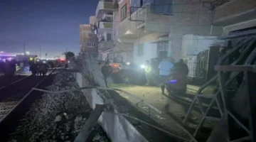 سقوط حاويات من قطار بضائع في القليوبية.. بيان السكة الحديد يفصل التفاصيل